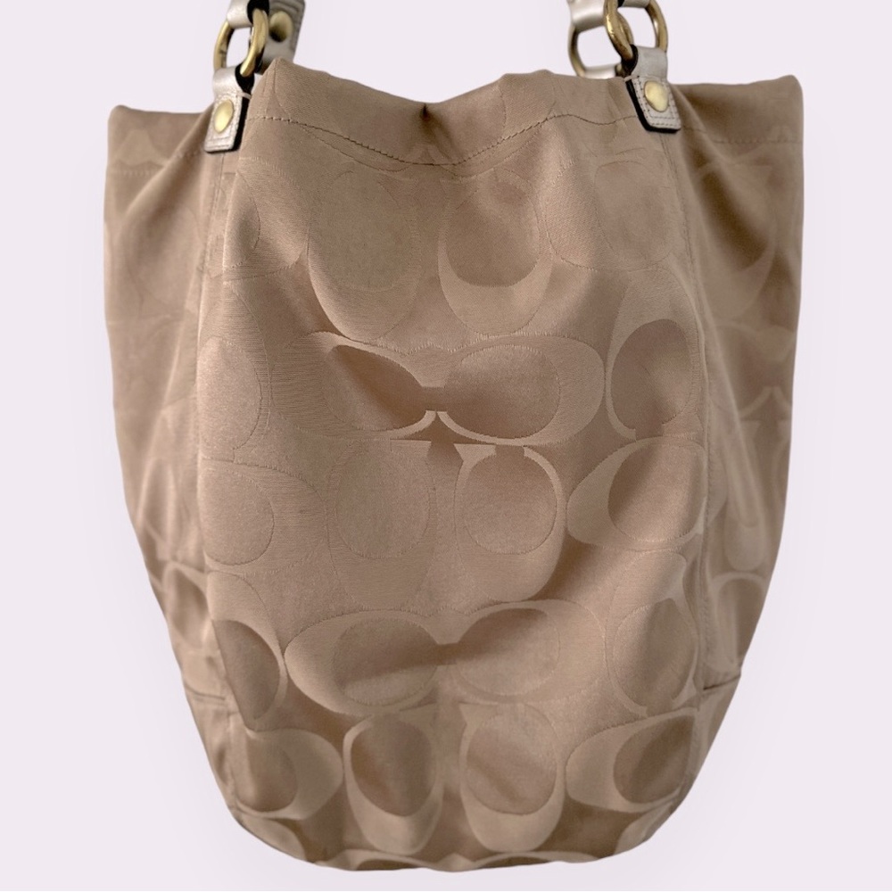 Coach Purse | Bella Signature Sateen | Large Purse | Poppy Collection | - Picture 4 of 10
